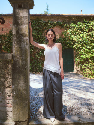Amina silk top whit lace trim