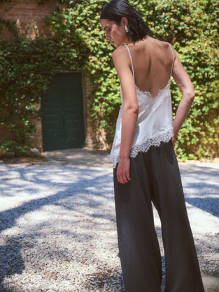 Amina silk top whit lace trim