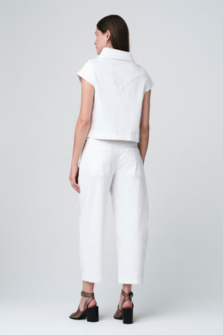Martinez jeans white vest