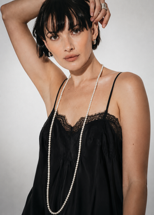 Amina silk top whit lace trim