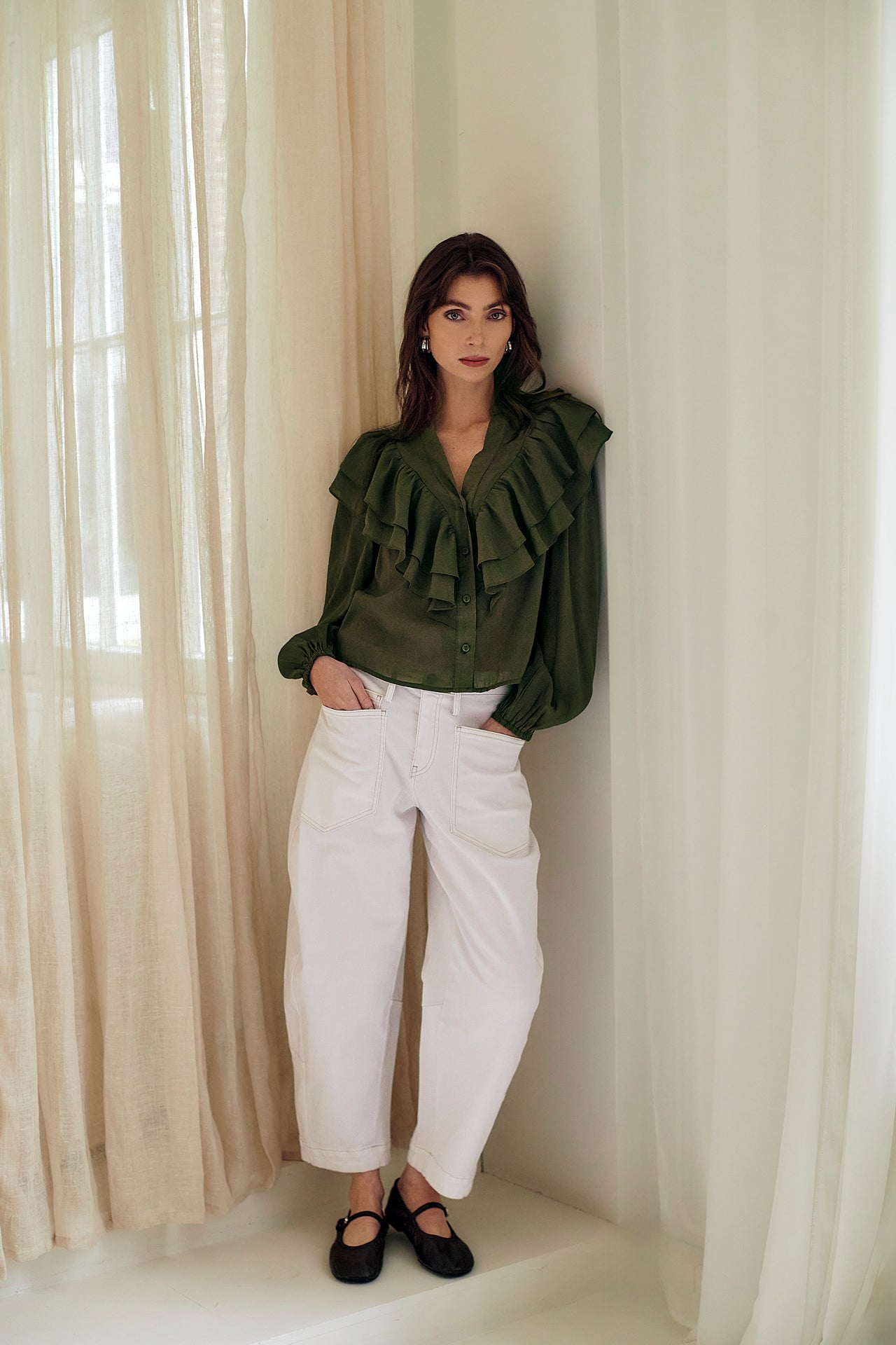 Martinez white barel jeans Martinez white barel jeans