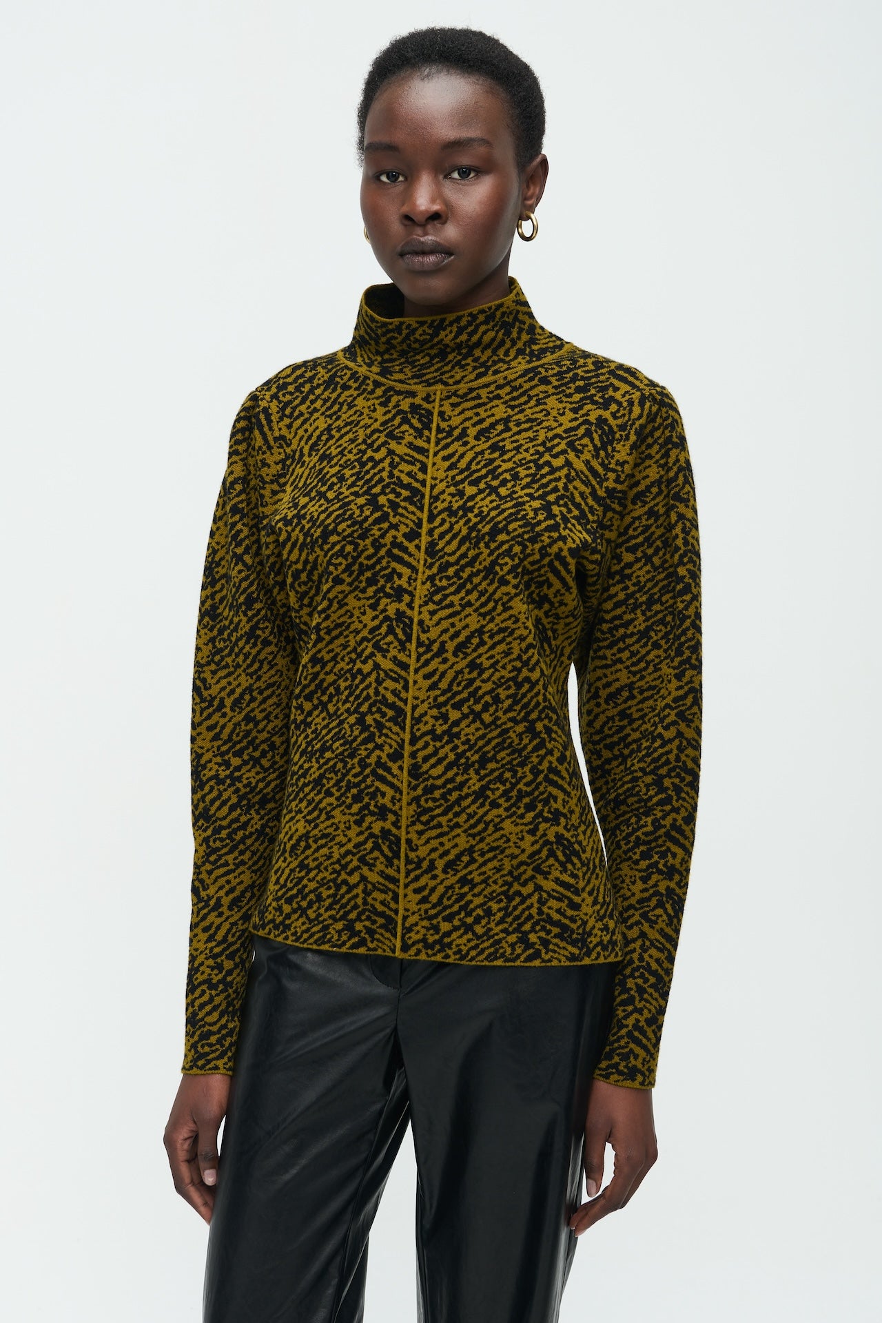 Izzy Pullover