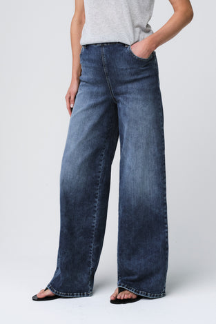 Fly loose yoga jeans
