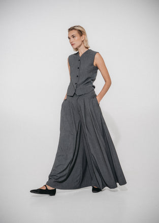 Coco pleated viscose pants