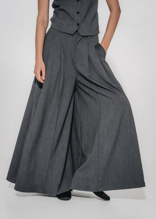 Coco pleated viscose pants