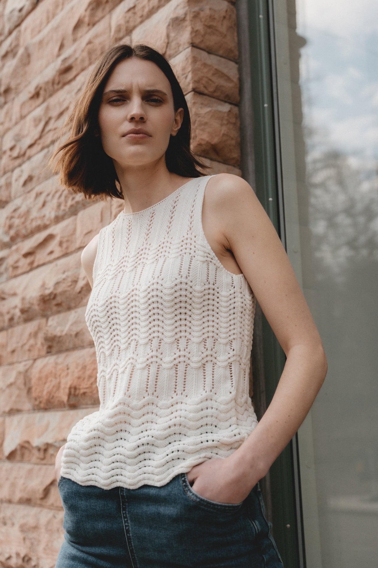 Openwork knit Vest E24082