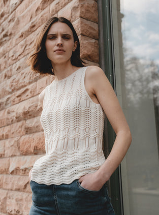 Openwork knit Vest E24082